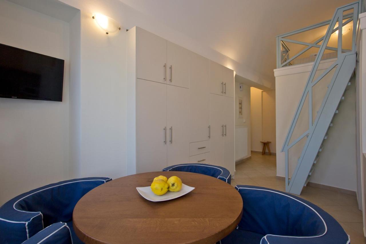Santorini Med Homes - Sunday Apartment Mesaria Extérieur photo