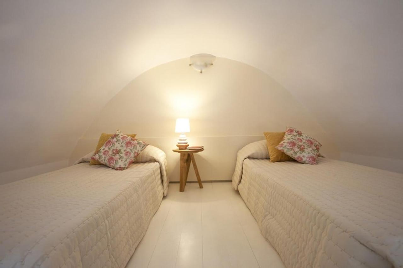 Santorini Med Homes - Sunday Apartment Mesaria Extérieur photo