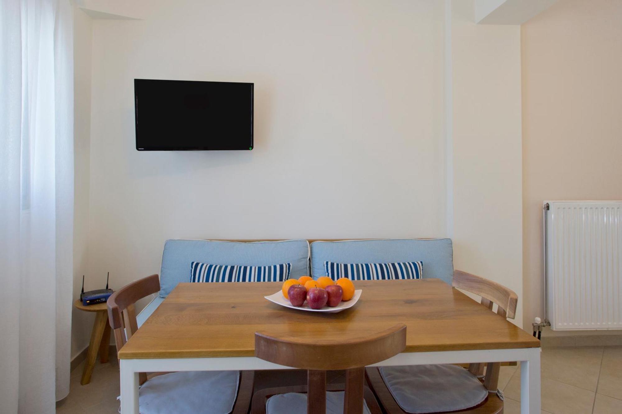 Santorini Med Homes - Sunday Apartment Mesaria Extérieur photo