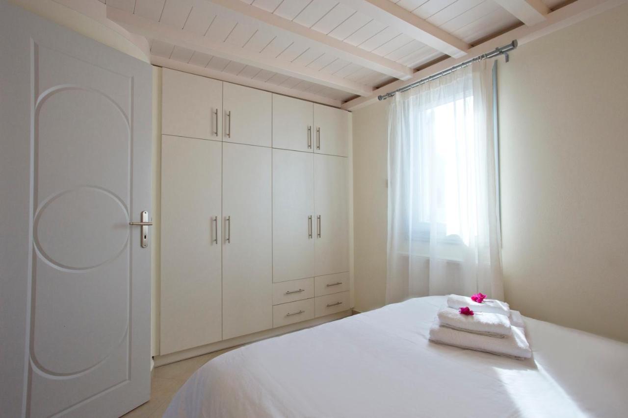 Santorini Med Homes - Sunday Apartment Mesaria Extérieur photo